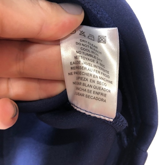 HYPR Scuba Material Crop Top Medium - Picture 6 of 6